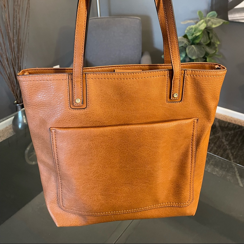 BEAUTIFUL Lauren Conrad Hand Bag. BRAND NEW condition!